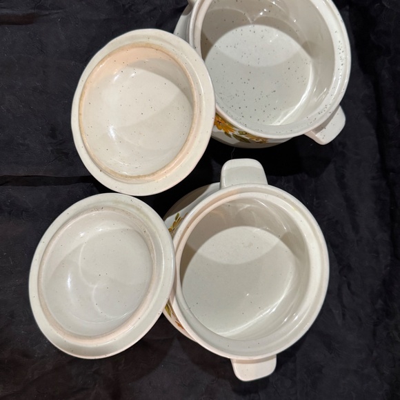 Vintage 1970s Retro Kitsch chic Floral Capri Bake Serve'n Store Stoneware Dish S - Picture 2 of 5